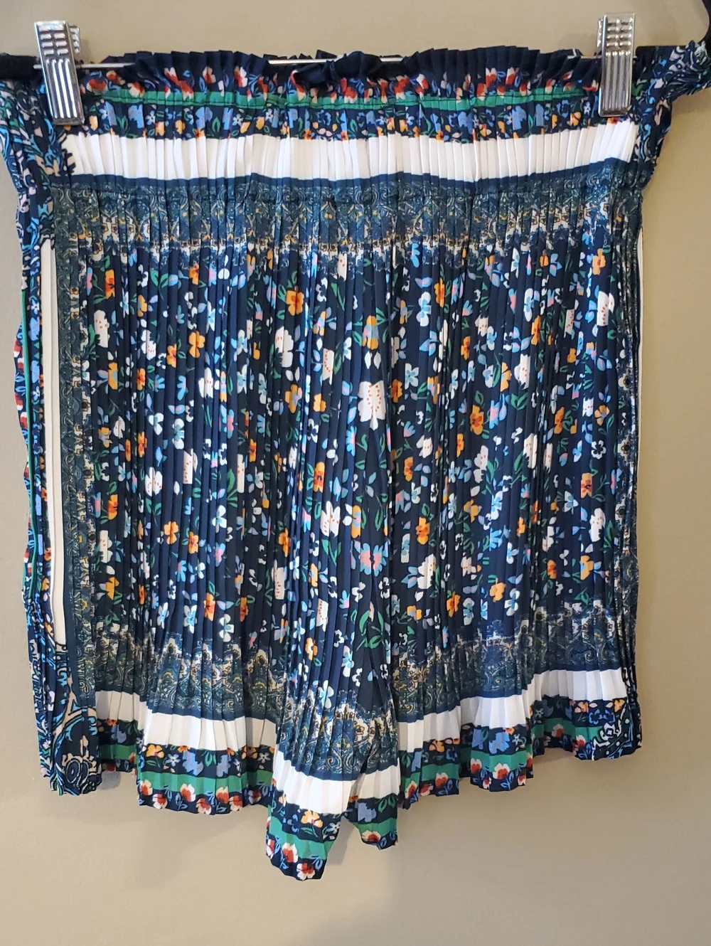 her…bottari floral pleated